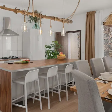 Karat Uchova Villa San Miguel de Abona